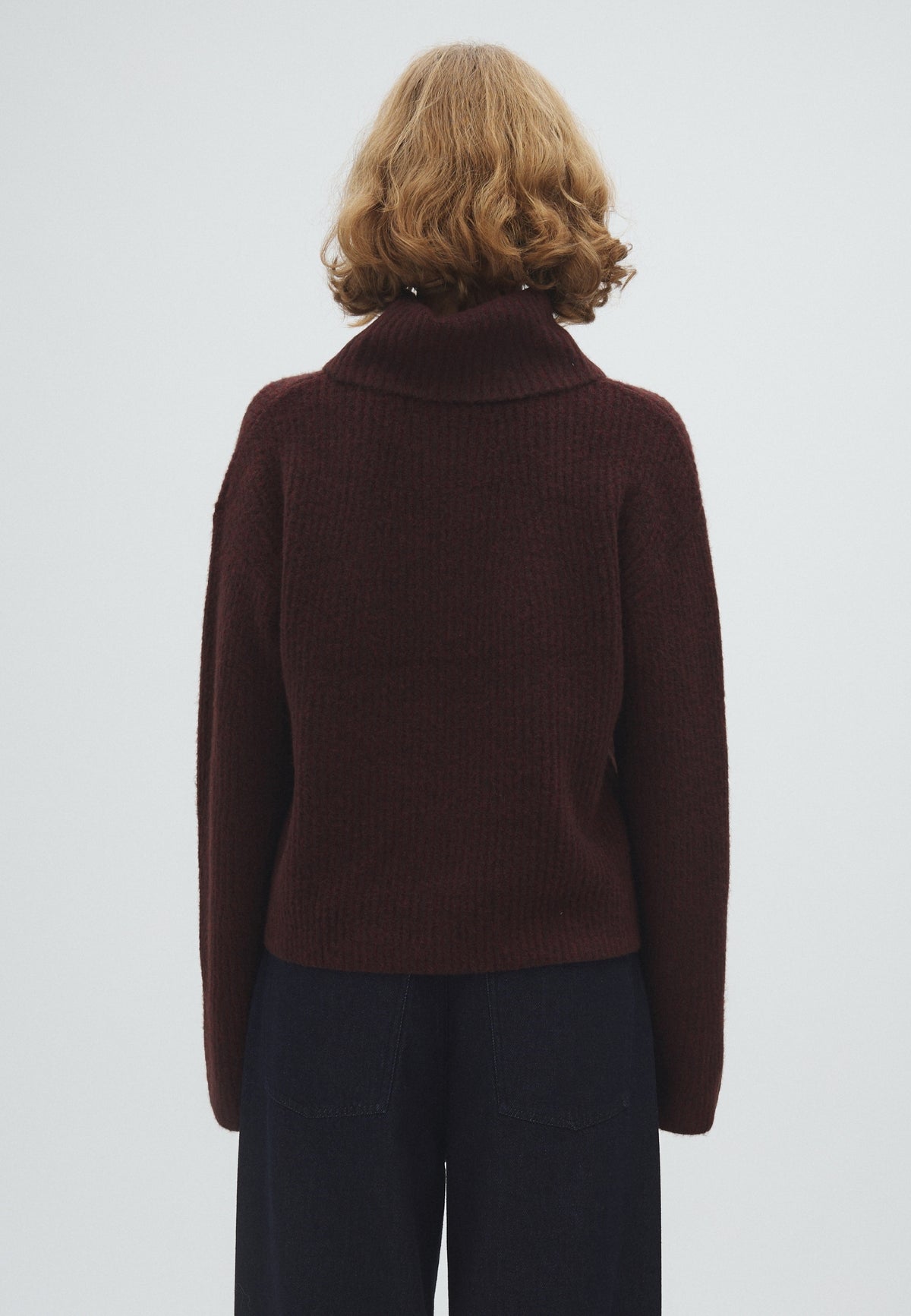 Kemina-M_Deep Maroon Mix_Model_2