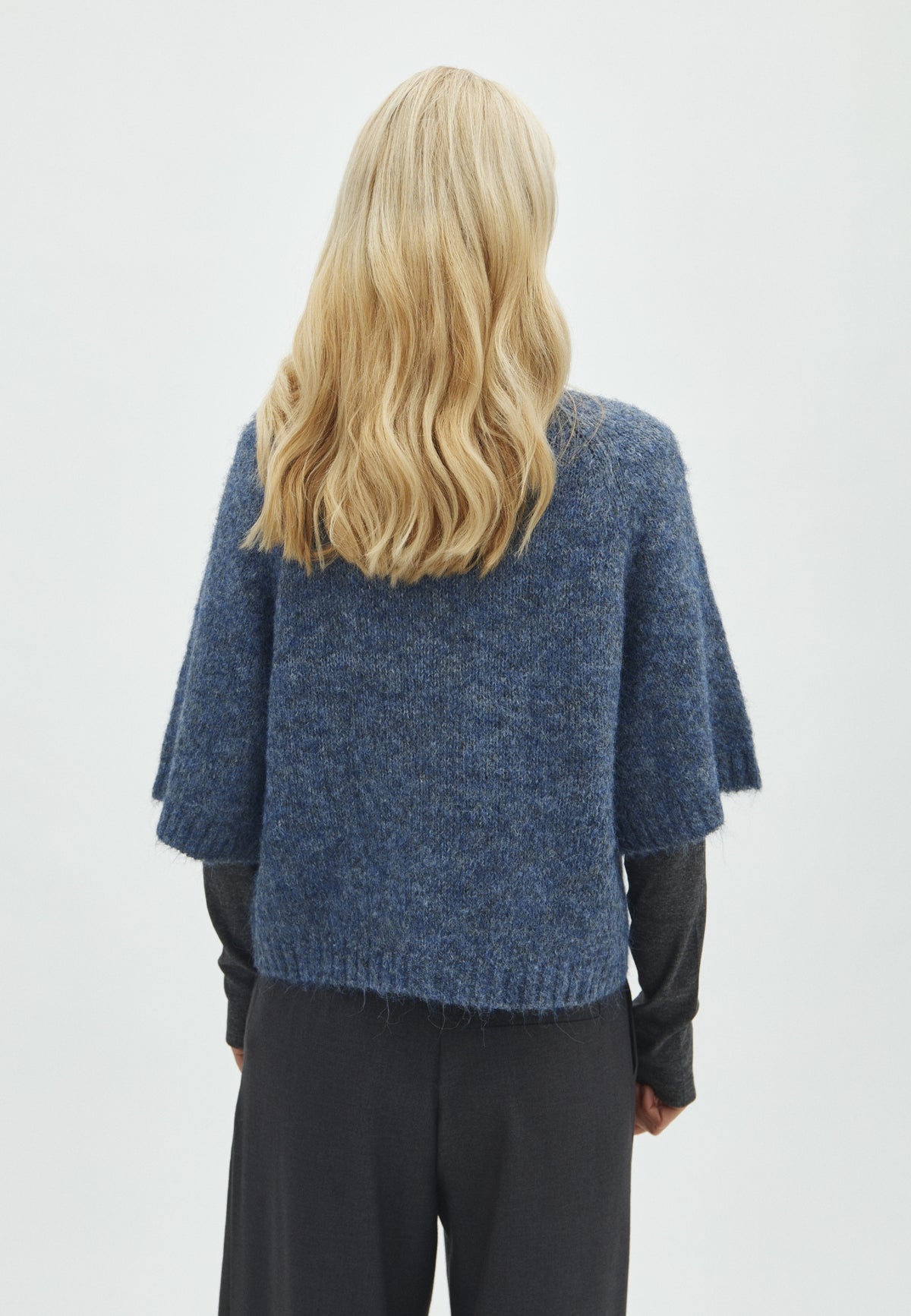 167446 Senuta Fluffy Knit Cardigan_Smoke Blue_Model_2