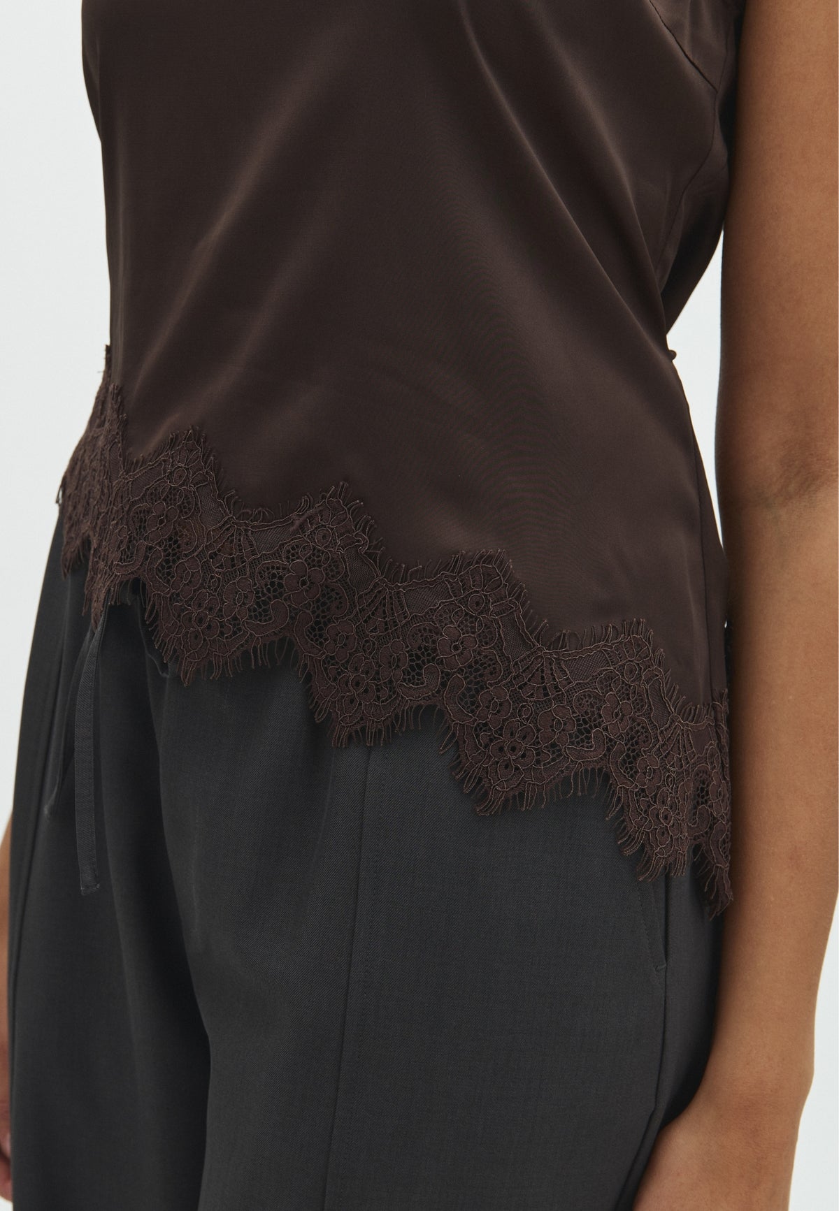 Beneka SS-F_Dark Brown_Model_1