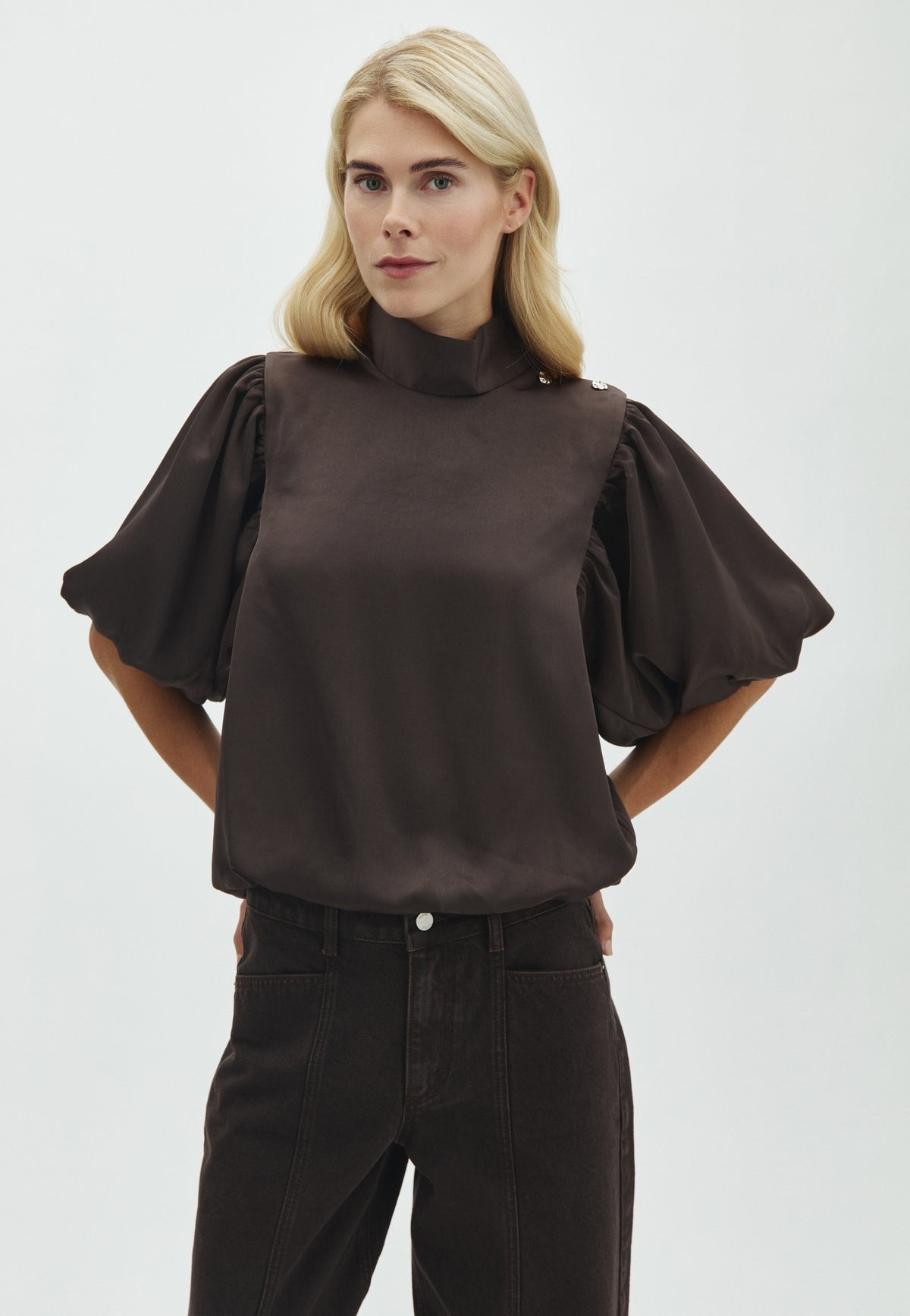 171157 Warisa Heavy Sateen Blouse_Dark Brown_Model_0
