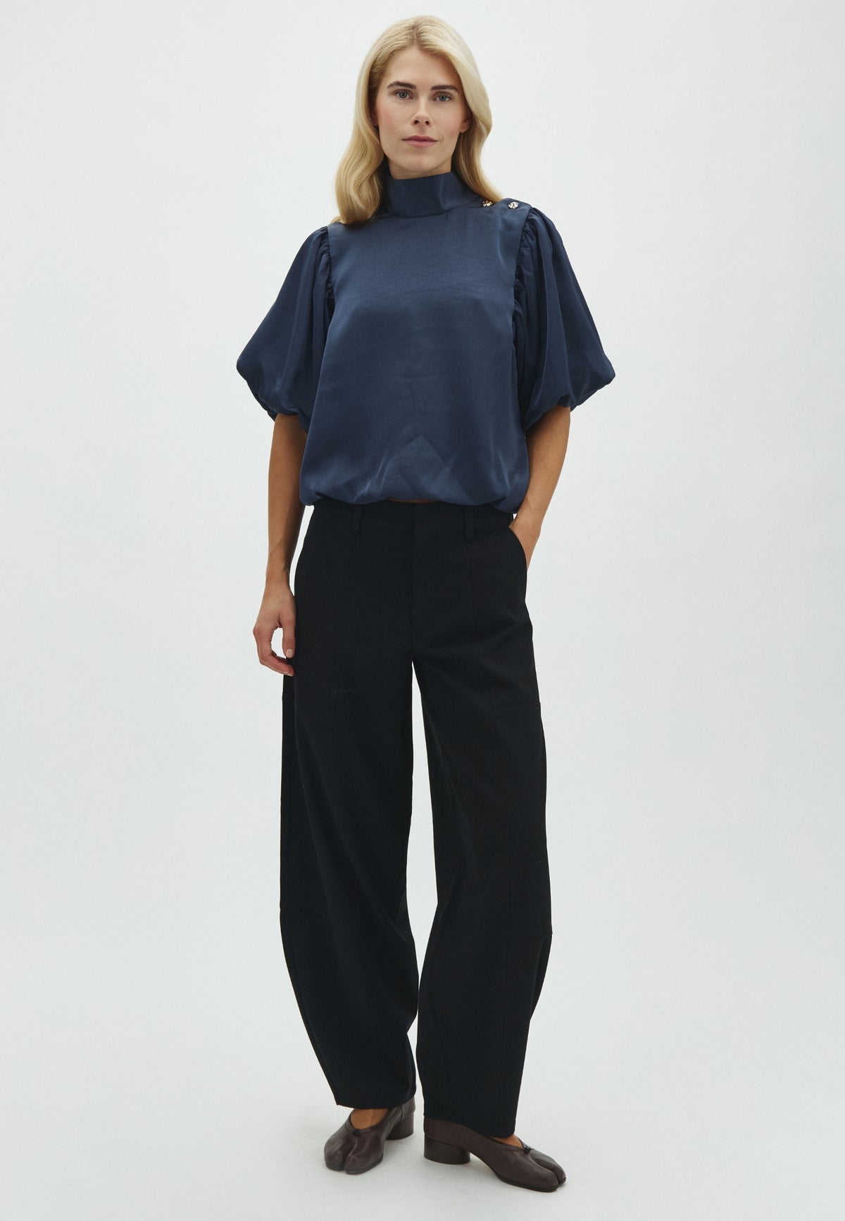 171157 Warisa Heavy Sateen Blouse_Midnight Blue_Model_3