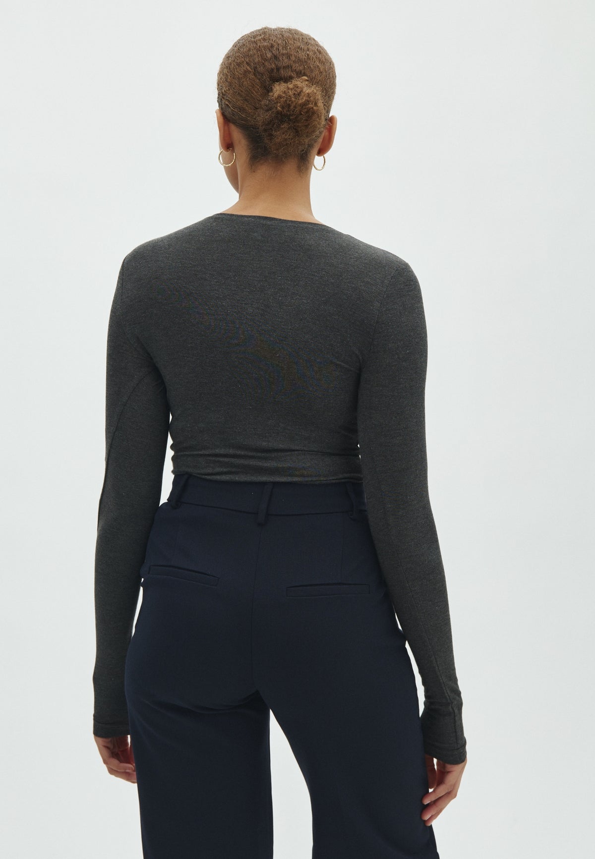 Vanna_Dark Grey Melange_Model_2