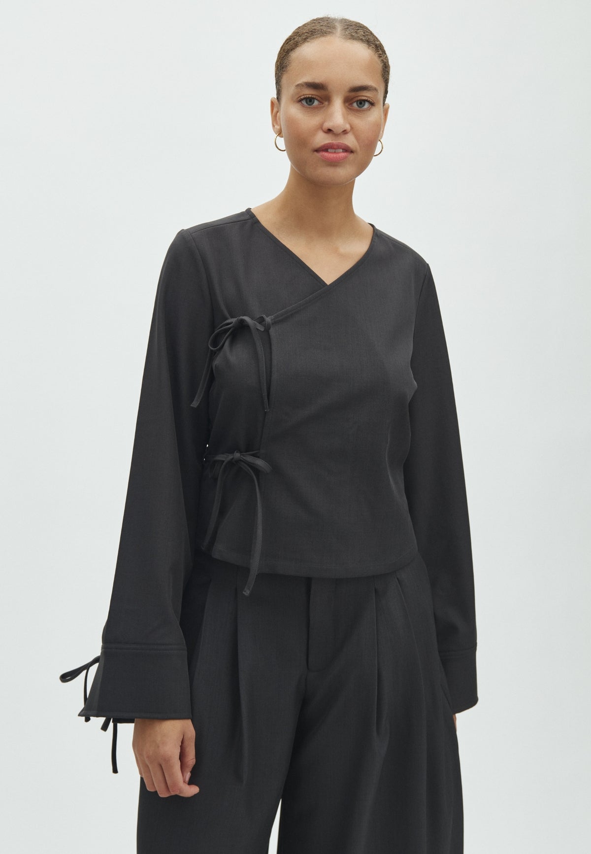 Zakram LS-F_Dark Grey_Model_0