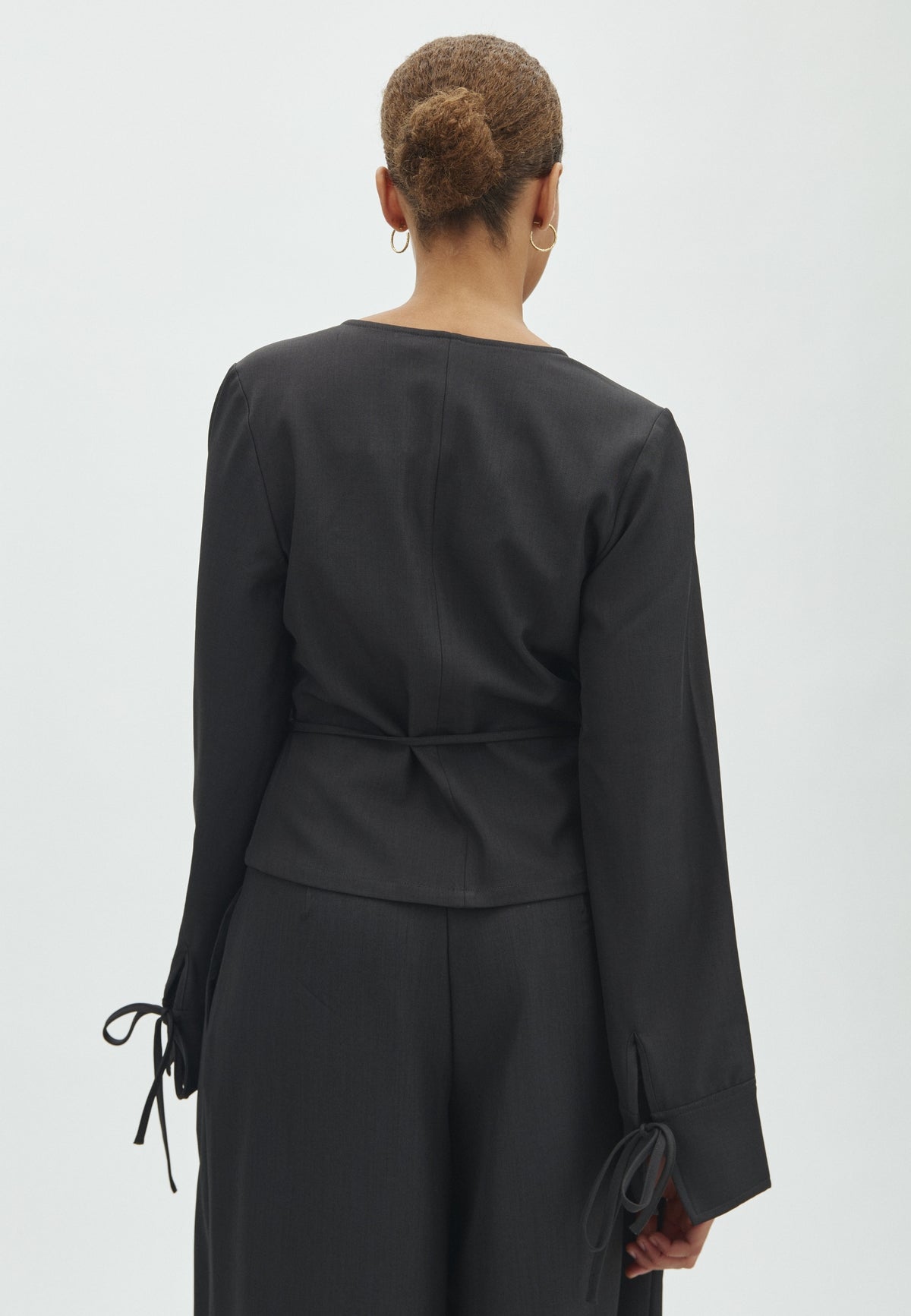 Zakram LS-F_Dark Grey_Model_1