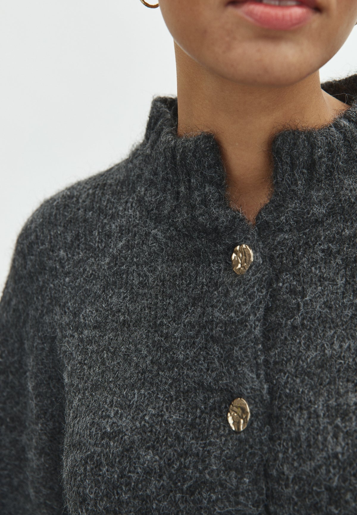 170031 Laura Fluffy Knit Cardigan_Antracit_Model_1