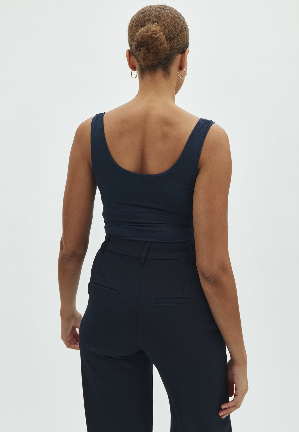 Sina_Navy Blue_Model_2
