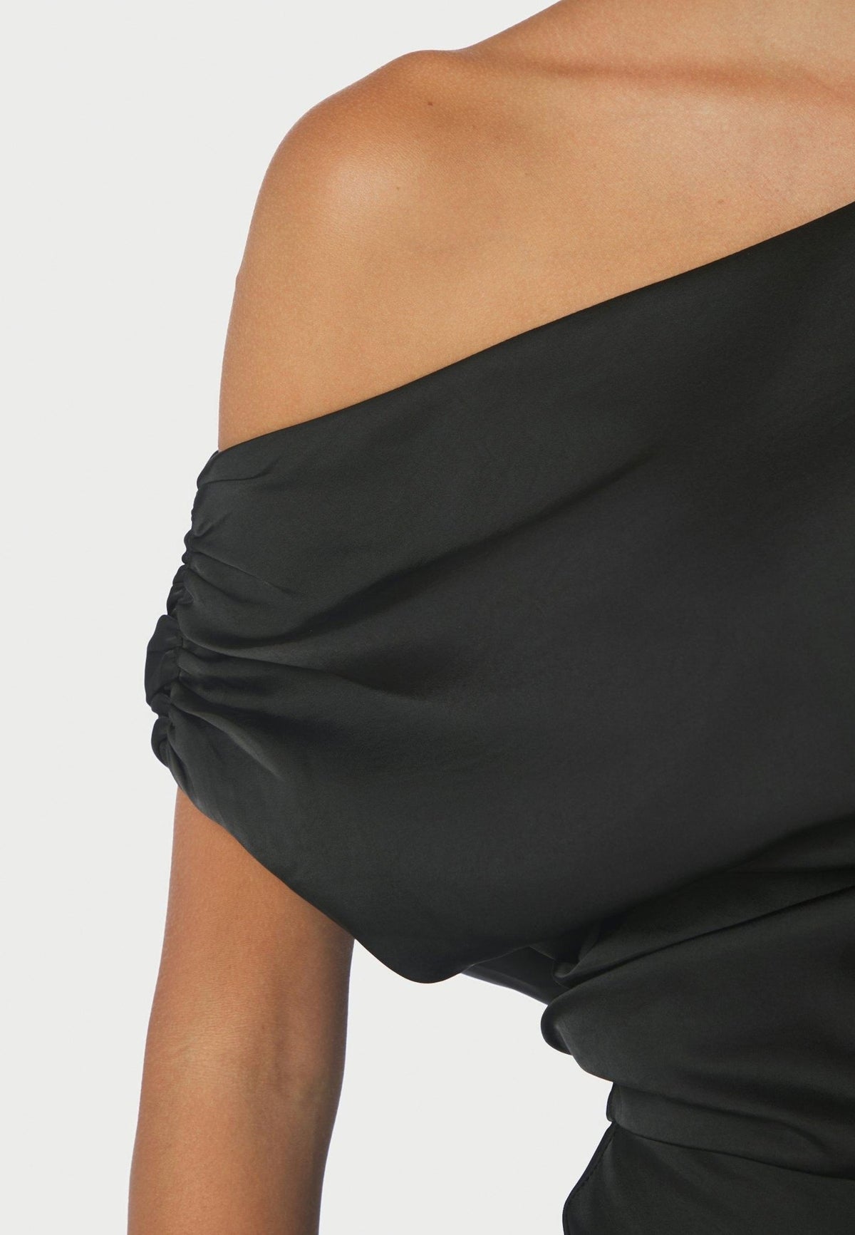 168543 Lilith Heavy Sateen Dress_Black_Model_1