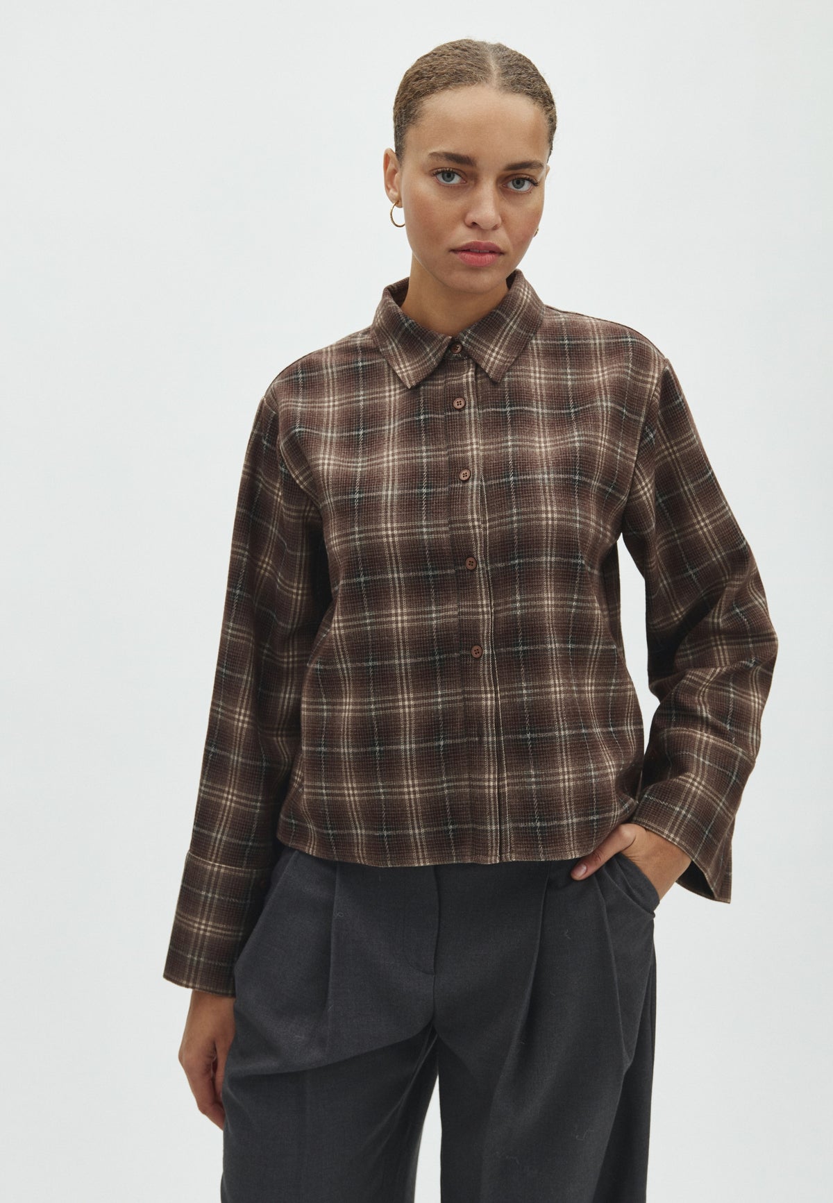 171705 Jaylin Flannel Check Shirt_Dark Taupe_Model_0