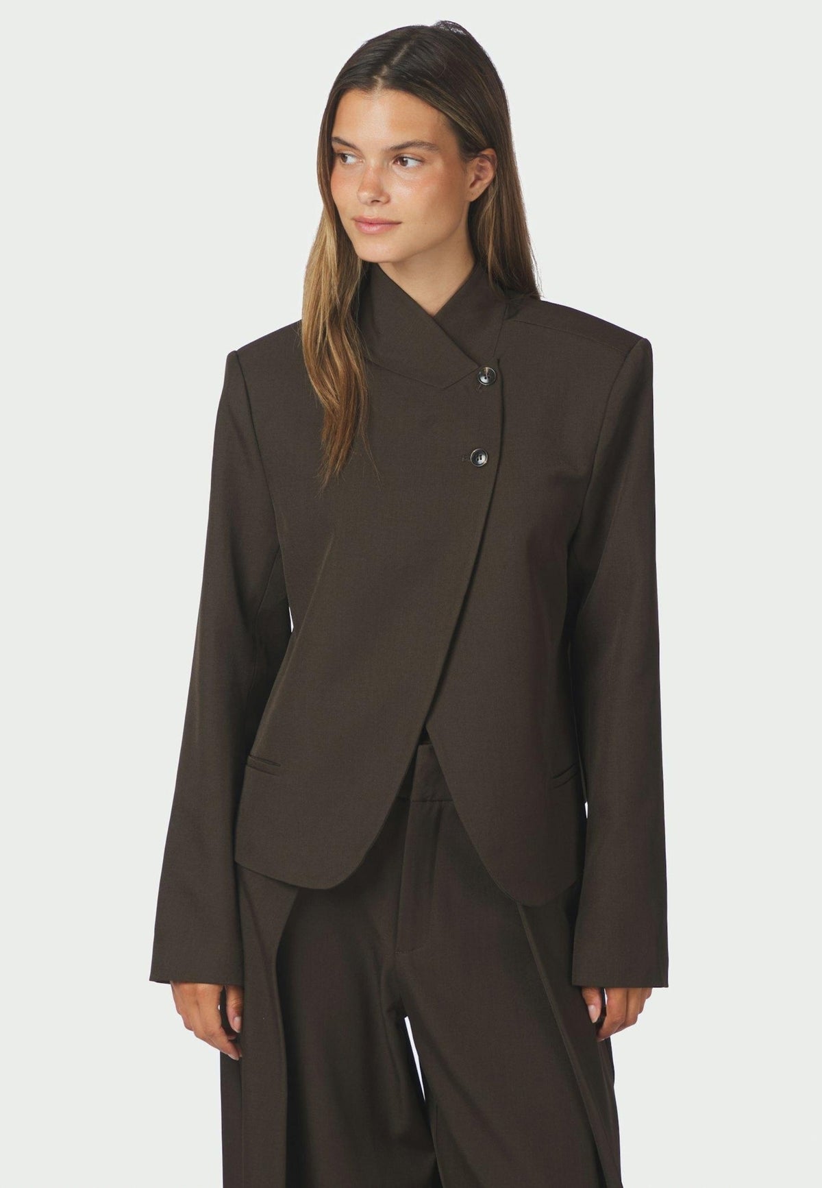 170815 Tiria Structure Blazer_Dark Brown_Model_0