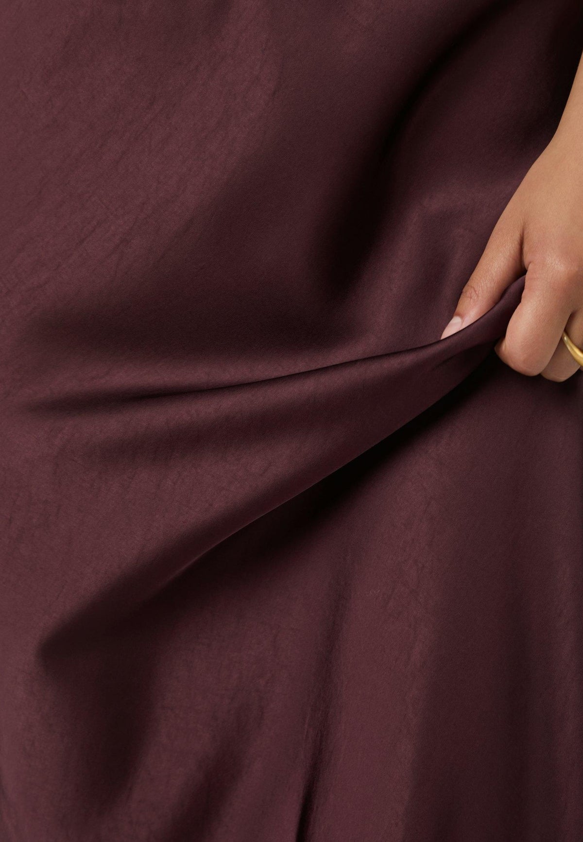 159588 Vicky Heavy Sateen Skirt_Burgundy_Model_1