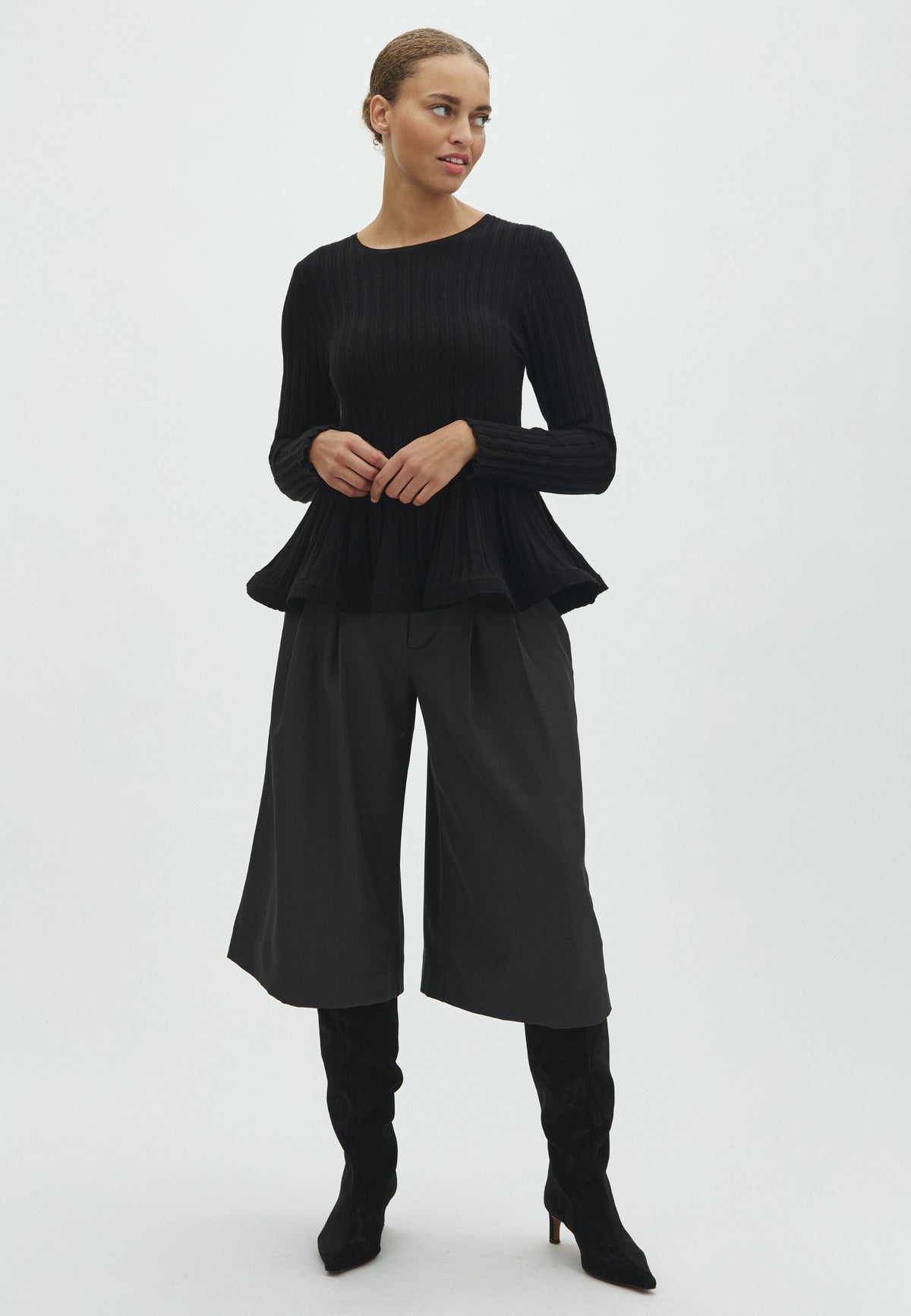 171643 Tallina Peplum Knit Blouse_Black_Model_3