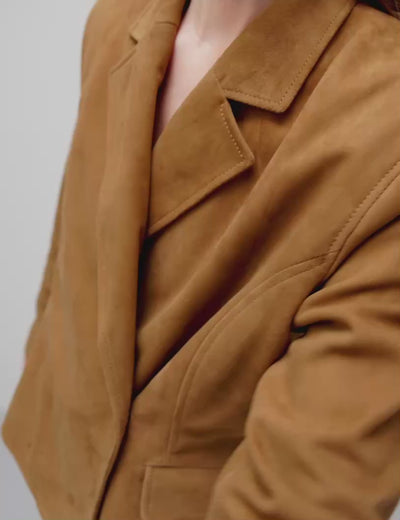 Iva-M_Cognac Brown_Video_2