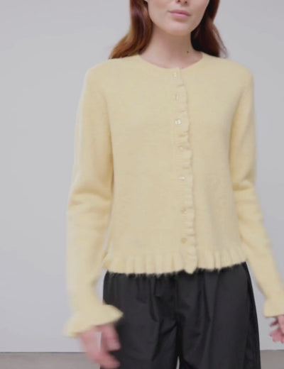 Celandia-M_Butter Yellow_Video_0