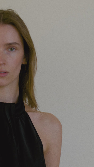 Zuzelia-M_Black_Video_1